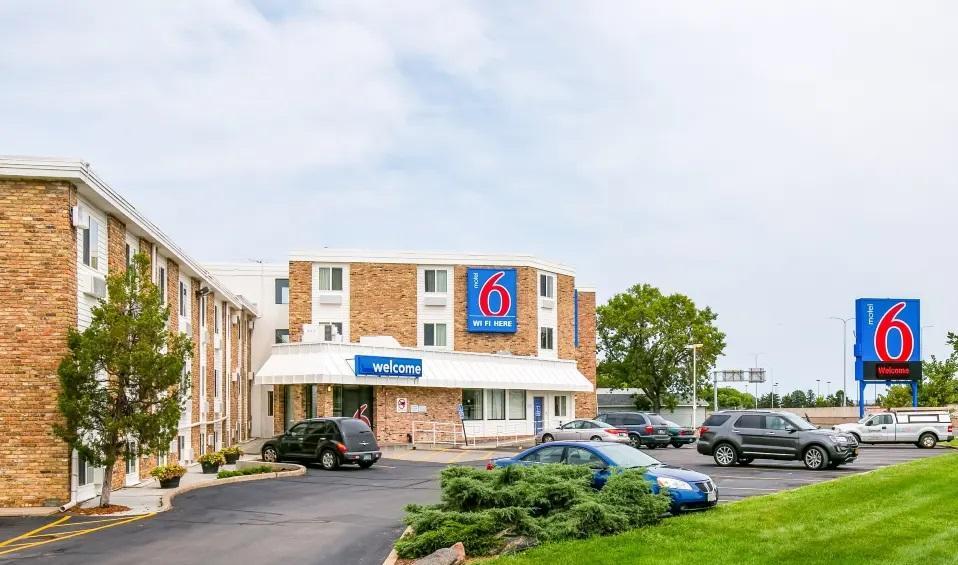 Motel 6 Minneapolis Airport - Mall Of America ภายนอก รูปภาพ