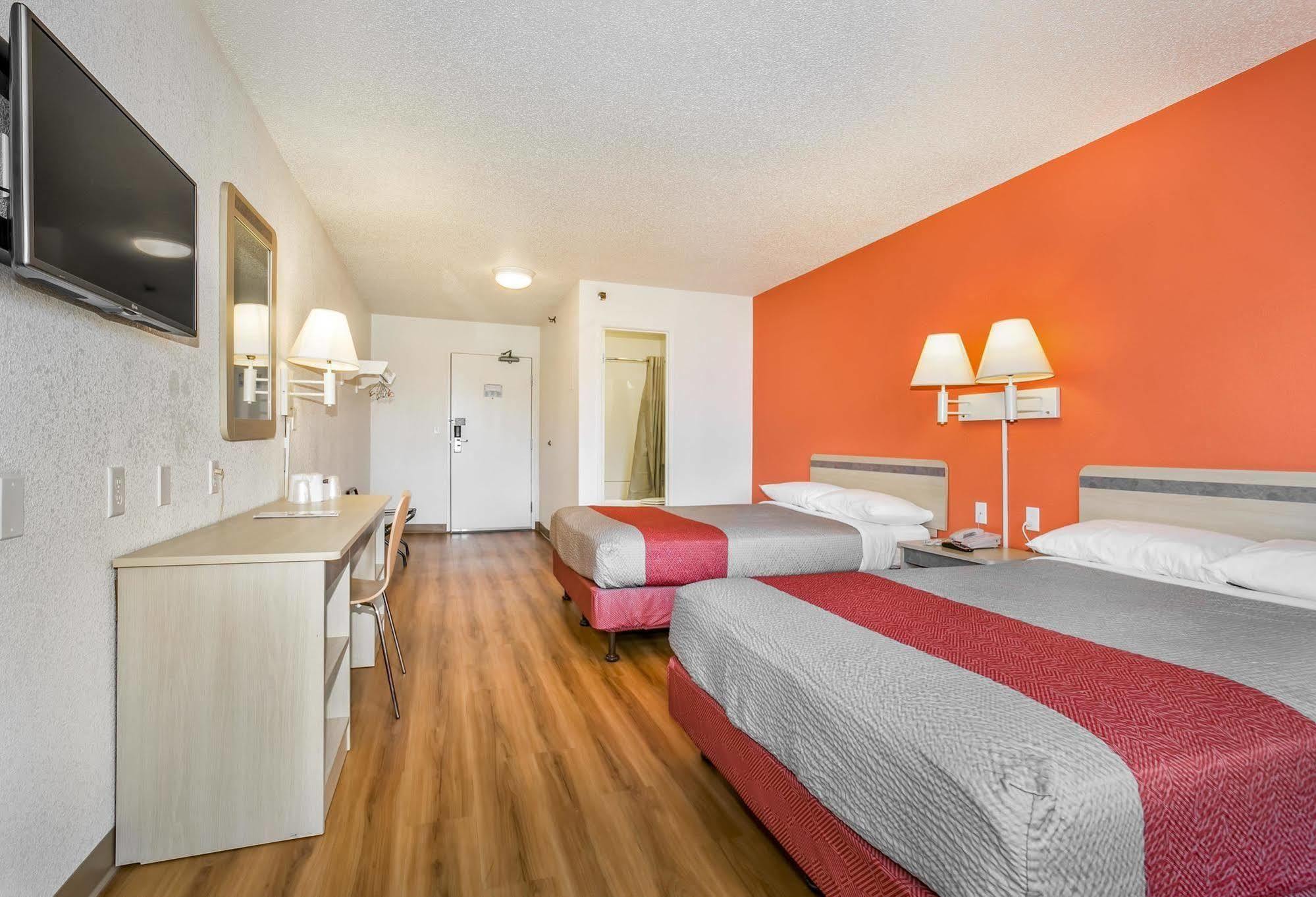 Motel 6 Minneapolis Airport - Mall Of America ภายนอก รูปภาพ