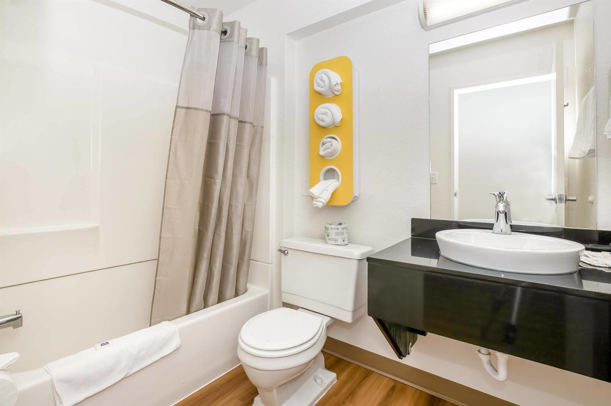 Motel 6 Minneapolis Airport - Mall Of America ภายนอก รูปภาพ