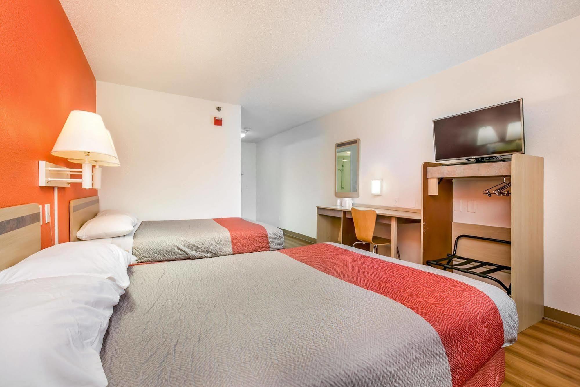 Motel 6 Minneapolis Airport - Mall Of America ภายนอก รูปภาพ