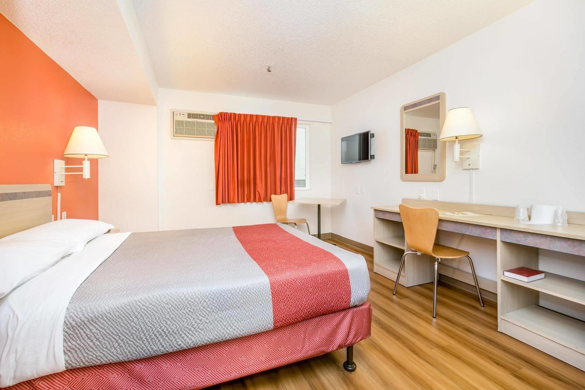 Motel 6 Minneapolis Airport - Mall Of America ภายนอก รูปภาพ